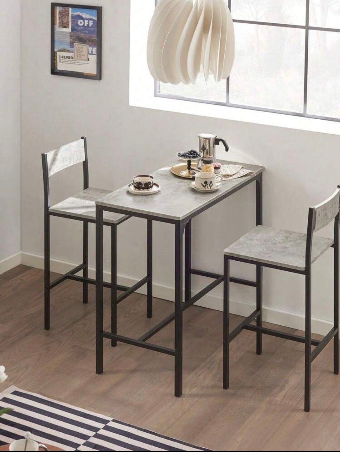 Ensemble table à manger et chaises